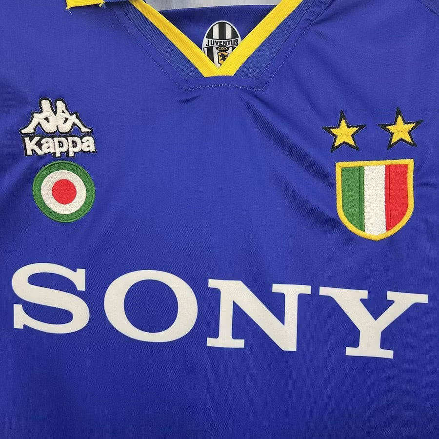 Juventus 95/96 Away Retro Shirt