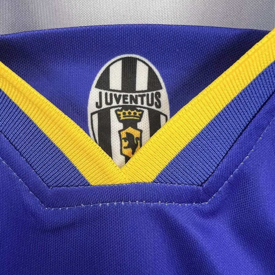 Juventus 95/96 Away Retro Shirt